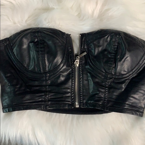 Gorgeous leather bikini top! 🖤🖤 - Picture 6 of 11